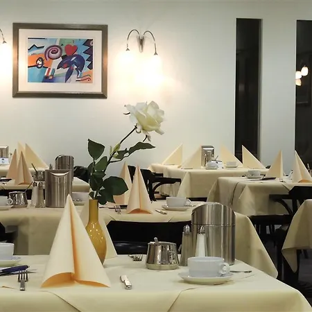 Western Im Forum Muelheim Hotell 4*