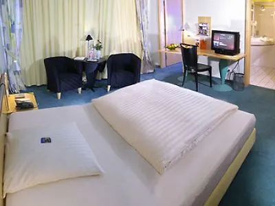 Western Im Forum Muelheim Hotell 4*