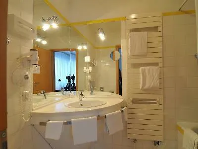 بيست ويسترن ام فوريوم مولهايم فندق مولهايم ان الرور دير